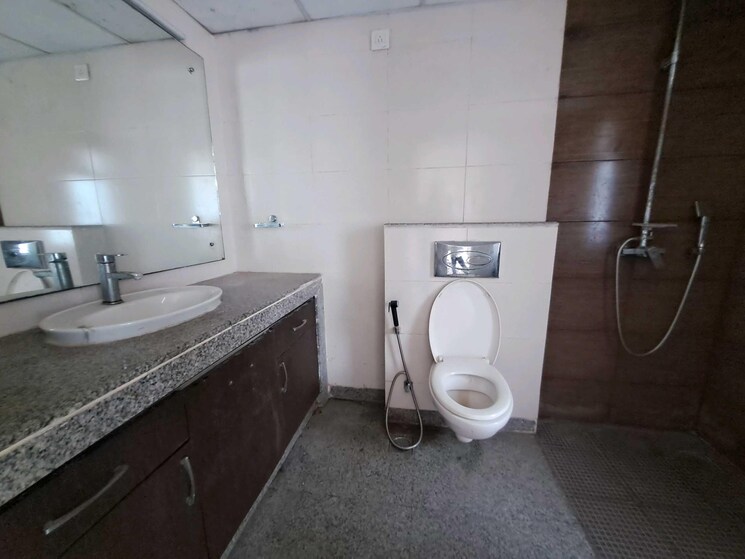Bathroom, raheja-vedaanta 3 Bedroom 2393 Sq.Ft. Apartment In Sector 108 Gurgaon 9441910