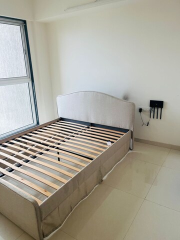 2 BHK Apartment For Rent in Lodha Parkside, Worli