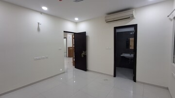 Room in 3 BHK Apartment at Rajapushpa Provincia, Narsingi – for Rent