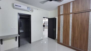 Room in 3 BHK Apartment at Rajapushpa Provincia, Narsingi – for Rent