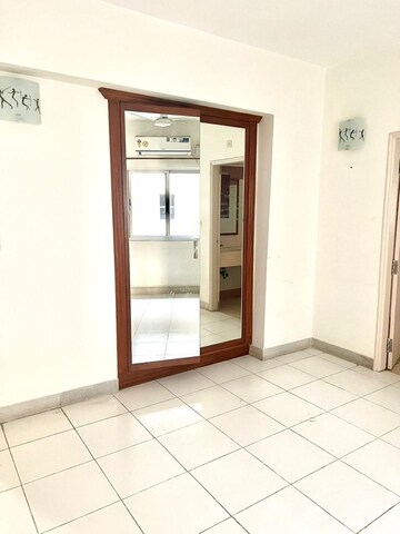 Room in 3 BHK Apartment at Prestige St Johns Wood, Koramangala – for Rent