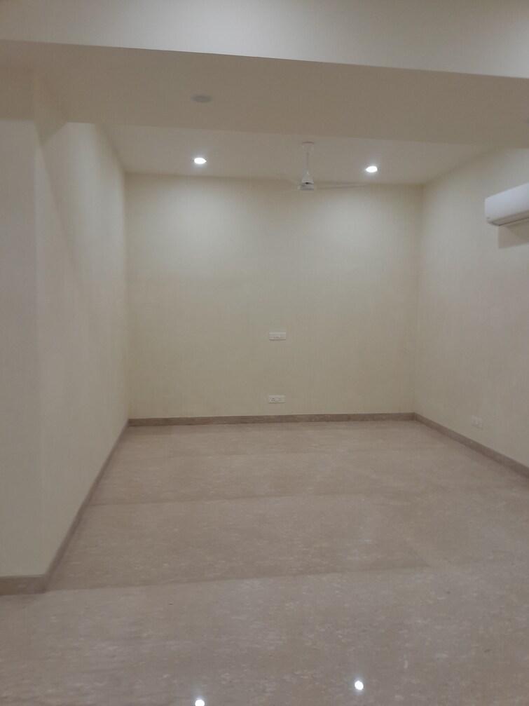 Cover Image, panchsheel park 6 Bedroom 1200 Sq.Yd. Independent House In Panchsheel Park Delhi 9442014