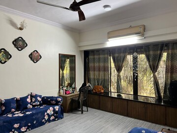 Bedroom in 2 BHK Apartment at Raj Paradise B Wing CHS Ltd, Andheri East – for Rent