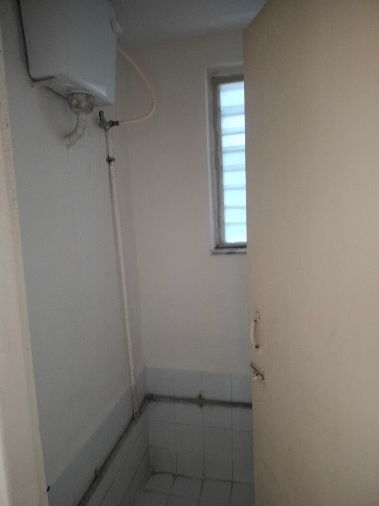 Bathroom, mittal-society 2 Bedroom 900 Sq.Ft. Apartment In Pratik Nagar Pune 9442051