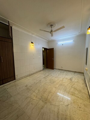 Room in 3 BHK Builder Floor at Shivalik Colony – for Rent
