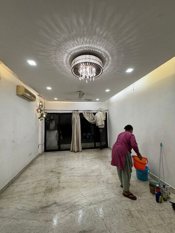 Parking in 3 BHK Builder Floor at Shivalik Colony – for Rent