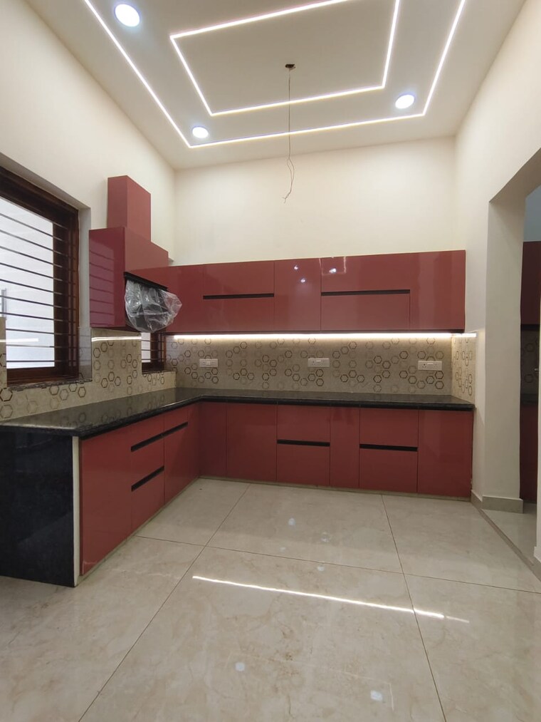 Kitchen, pallav puram phase 2 4 Bedroom 183 Sq.Yd. Villa In Pallav Puram Phase 2 Meerut 9442157
