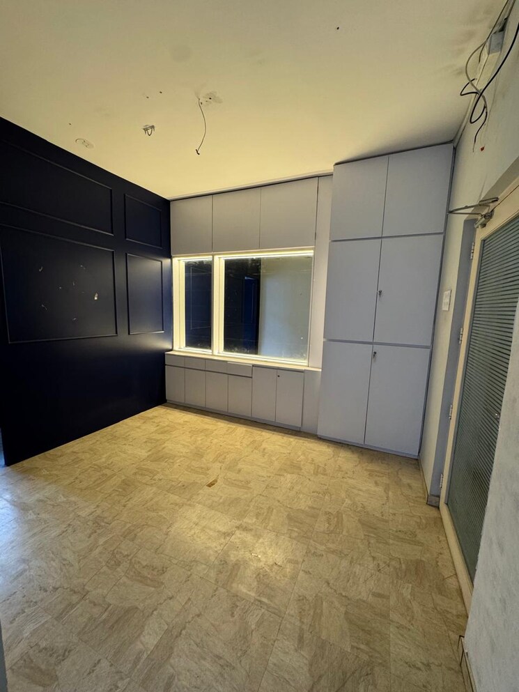 Room, white-flint-nest Commercial Office Space 1300 Sq.Ft. In Koregaon Park Pune 9442177