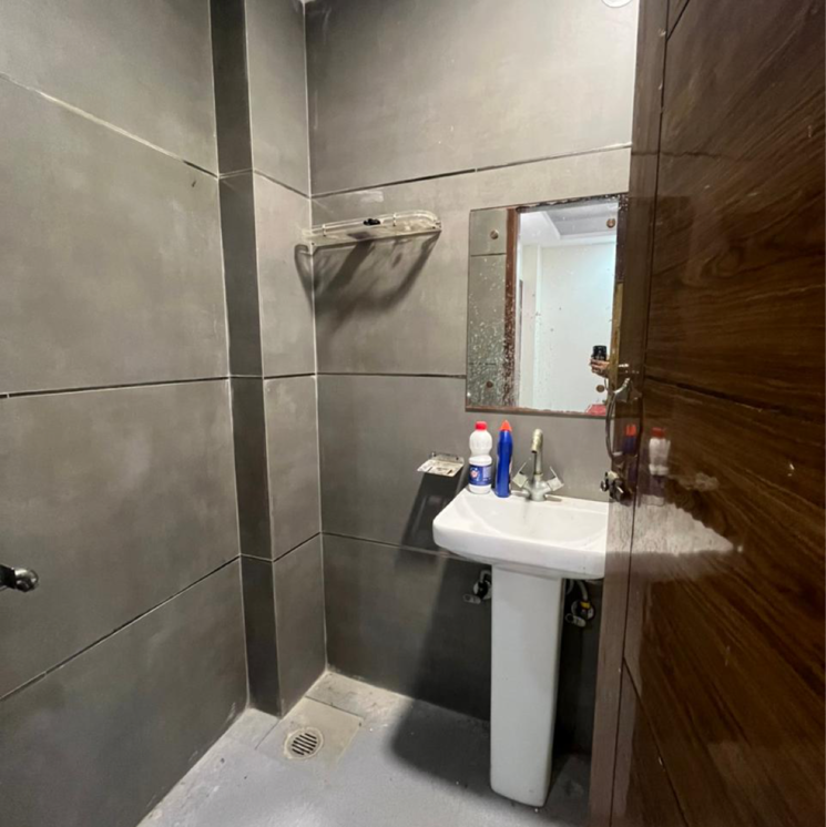 Bathroom, chattarpur 1 Bedroom 500 Sq.Ft. Builder Floor In Chattarpur Delhi 9442217