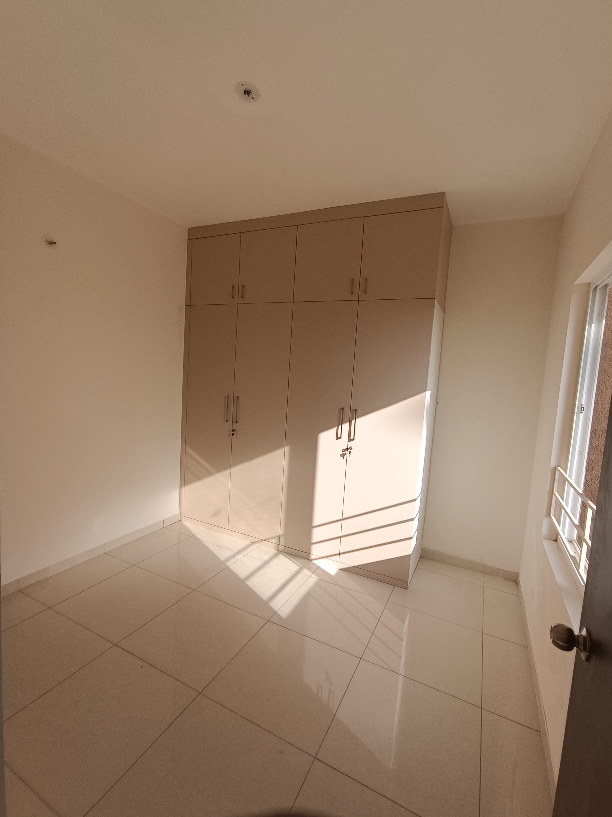 2.5 BHK Apartment For Rent in Provident Capella