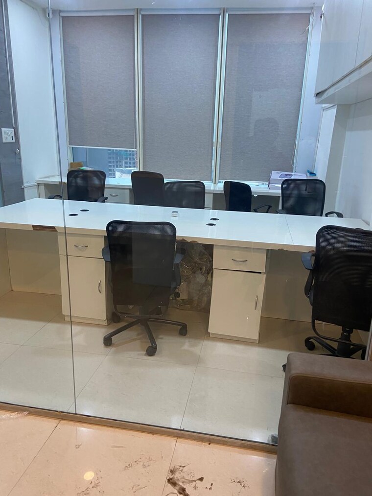 Team Area, metro-fairmount Commercial Office Space 700 Sq.Ft. In Sanpada Navi Mumbai 9442312