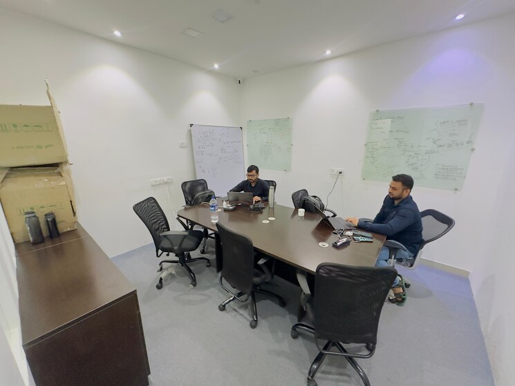 Team Area, platinum-techno-park Commercial Office Space 2660 Sq.Ft. In Vashi Sector 30 Navi Mumbai 9442353