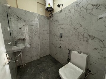 Bathroom in 1 BHK Apartment at Hsr Layout – for Rent