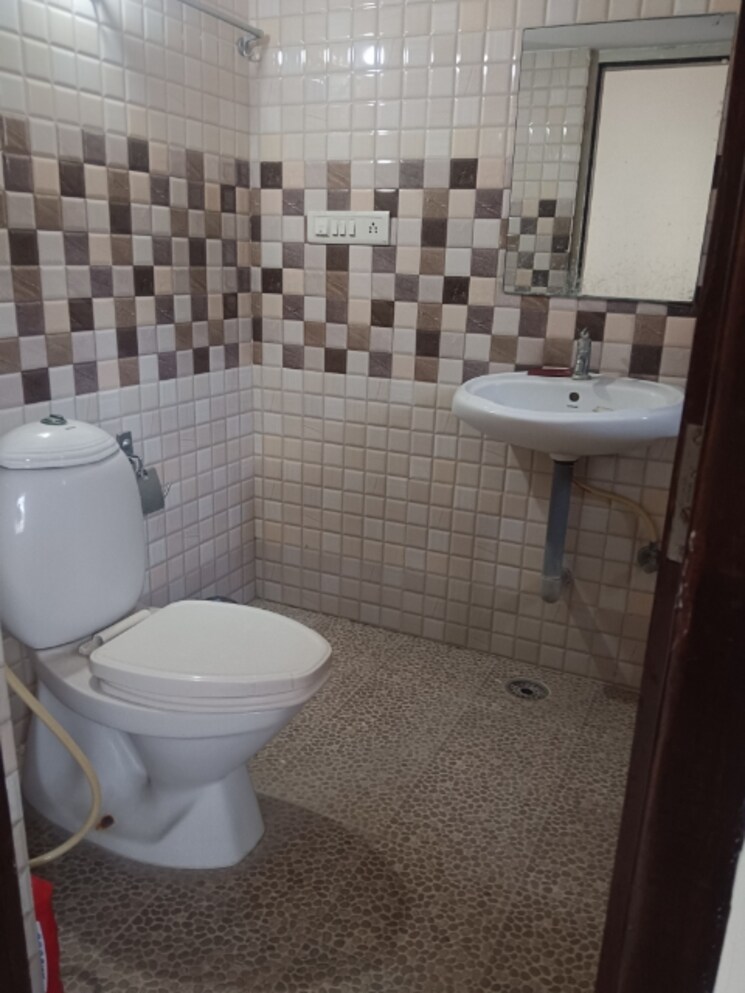 Bathroom, hebbal 3.5 Bedroom 1900 Sq.Ft. Apartment In Hebbal Bangalore 9442420