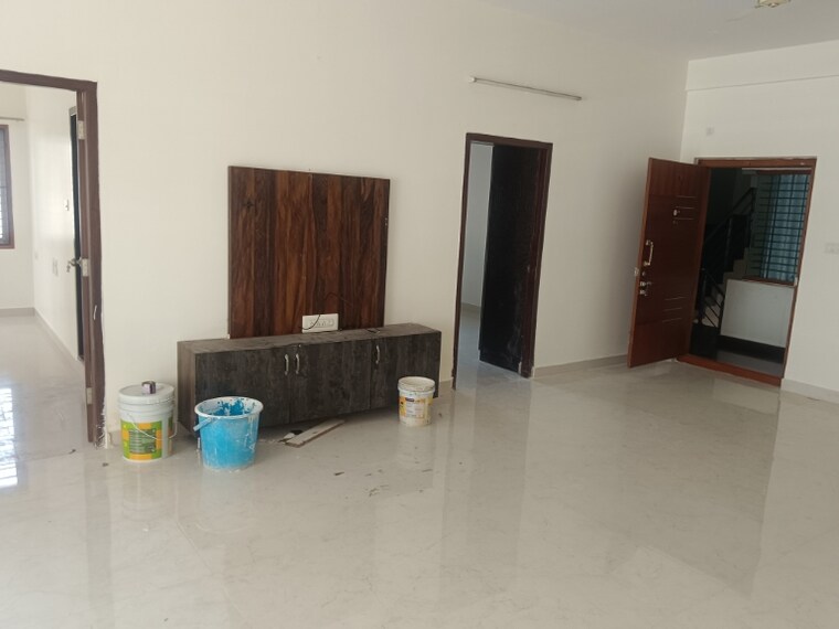 Hall, hebbal 3.5 Bedroom 1900 Sq.Ft. Apartment In Hebbal Bangalore 9442420