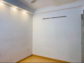 Room in 1 BHK Builder Floor at Saket – for Rent