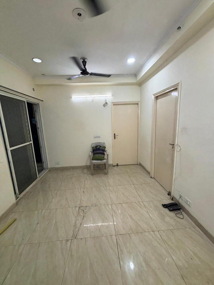Living Room, gaur-city-2-14th-avenue 2 Bedroom 955 Sq.Ft. Apartment In Sector 16c Greater Noida Greater Noida 9442474