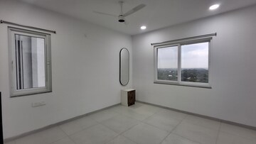 Room in 3 BHK Apartment at Jayabheri The Nirvana, Gopanpally – for Rent