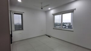 Room in 3 BHK Apartment at Jayabheri The Nirvana, Gopanpally – for Rent