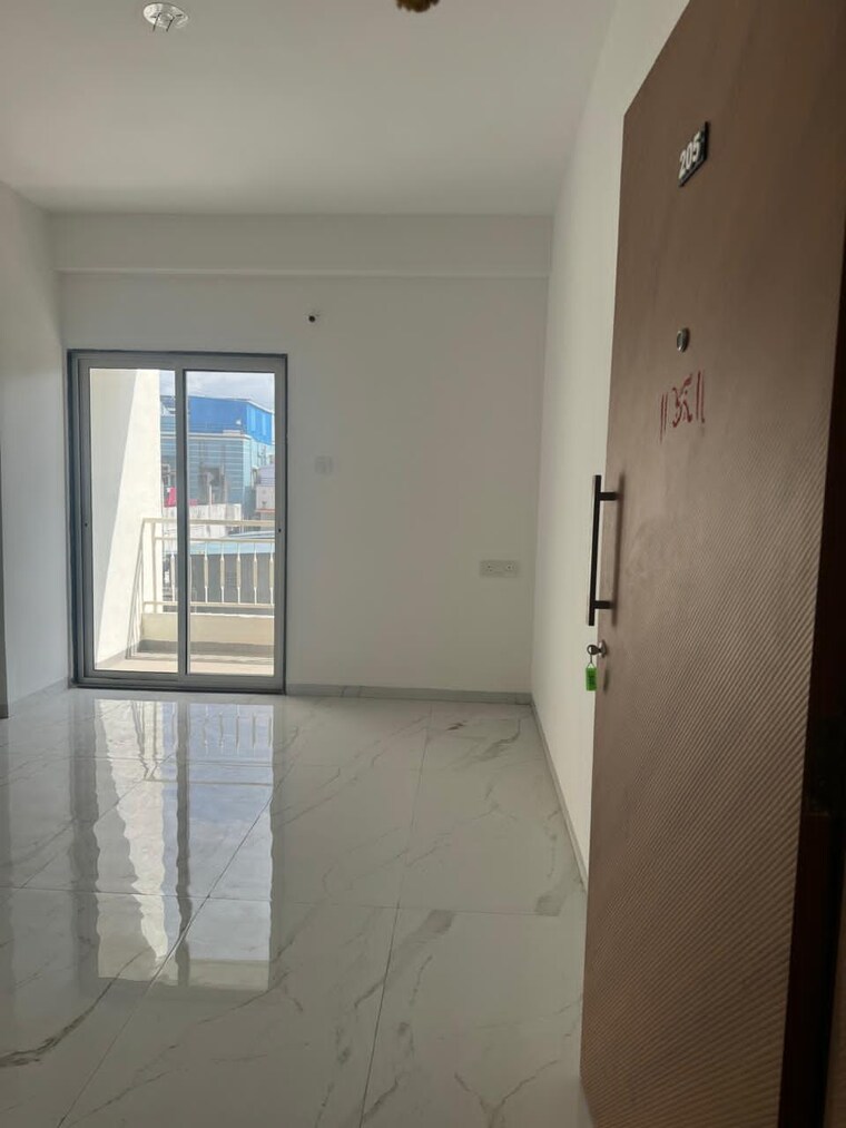 Room, wadgaon sheri 1 Bedroom 600 Sq.Ft. Apartment In Wadgaon Sheri Pune 9442486