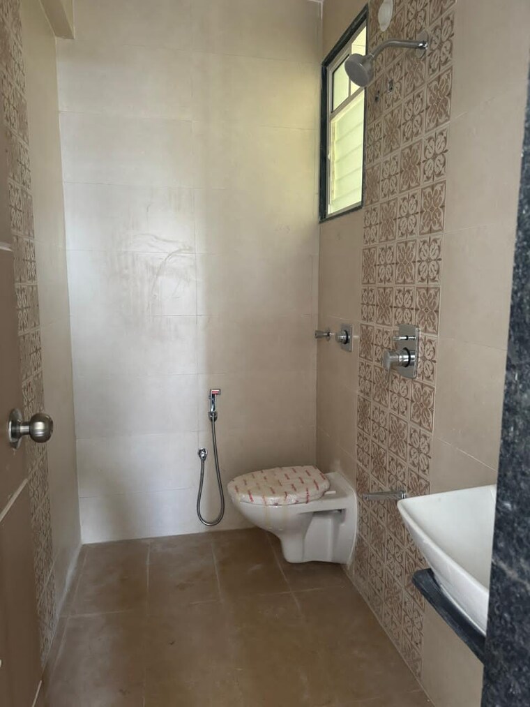 Bathroom, wadgaon sheri 1 Bedroom 600 Sq.Ft. Apartment In Wadgaon Sheri Pune 9442486