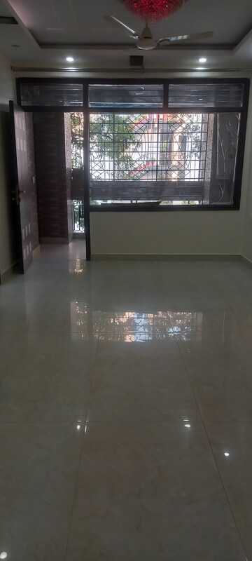 Living Room in 3 BHK Apartment at Ip Extension – for Rent