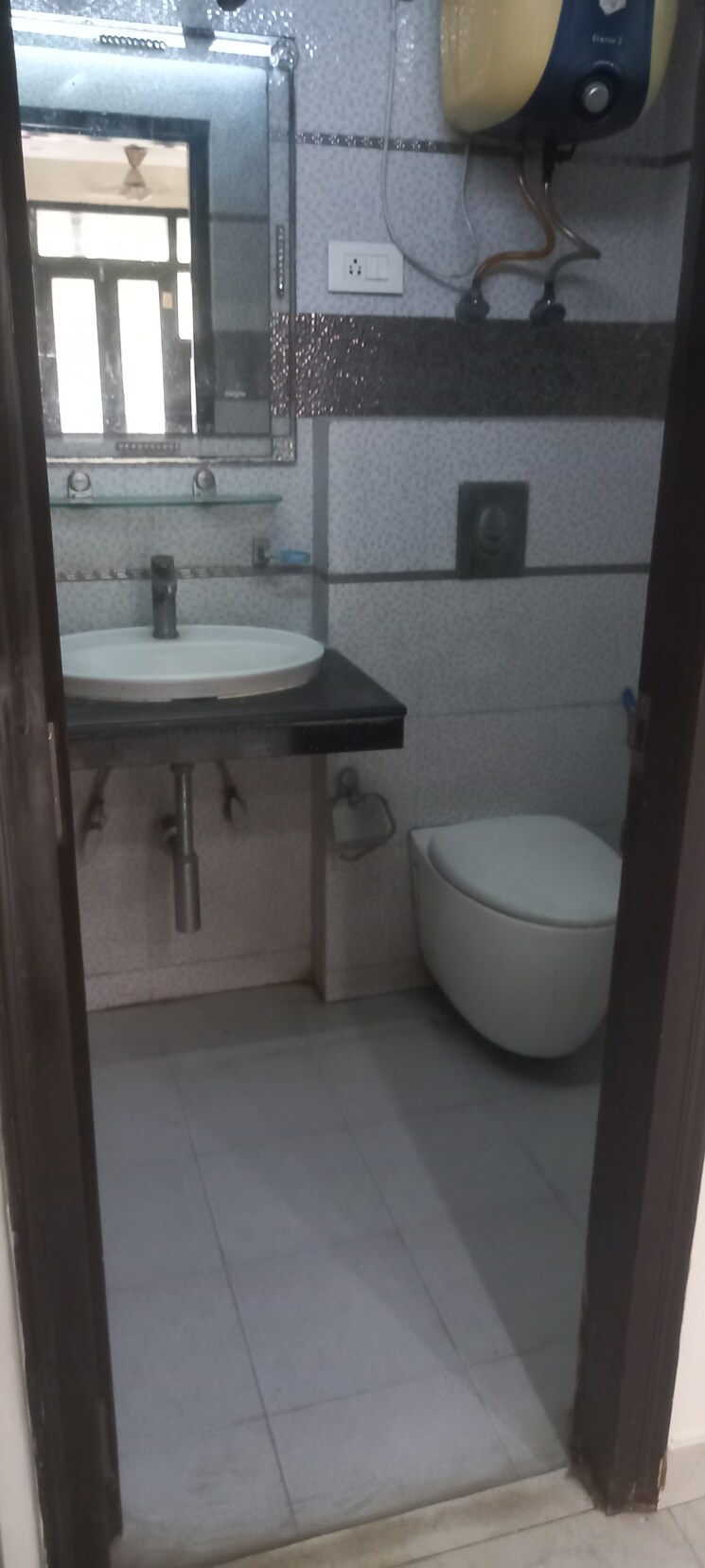 Attached Bathroom, ip extension 3 Bedroom 1400 Sq.Ft. Apartment In Ip Extension Delhi 9442522