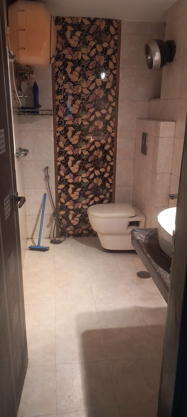 Attached Bathroom, ip extension 3 Bedroom 1400 Sq.Ft. Apartment In Ip Extension Delhi 9442522