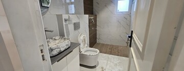 Attached Bathroom in 4 BHK Apartment at Sector 39 Rohini – for Rent