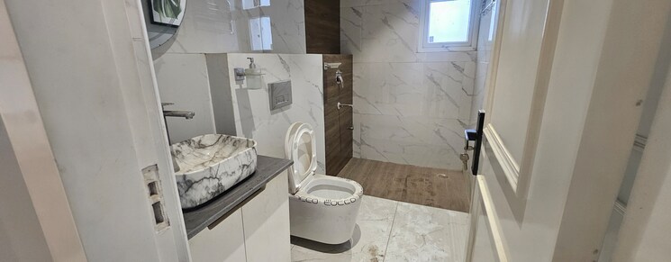 Attached Bathroom, sector 39 rohini 4 Bedroom 2150 Sq.Ft. Apartment In Sector 39 Rohini Delhi 9442549