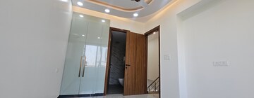 Bathroom in 4 BHK Apartment at Sector 39 Rohini – for Rent