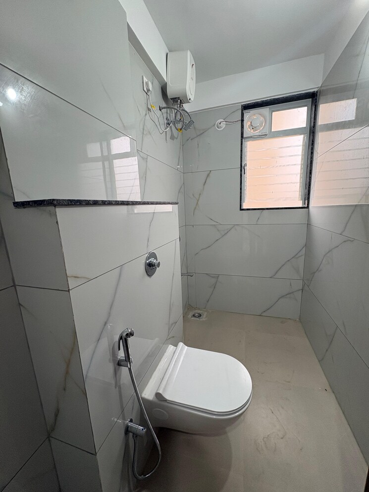 Bathroom, shree-ganesh-atlantis 2 Bedroom 1080 Sq.Ft. Apartment In Baner Pune 9442622