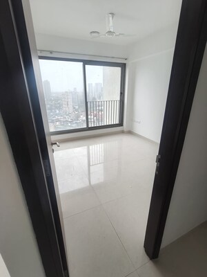 Room in 2 BHK Apartment at Sunteck City Avenue 4, Goregaon West – for Rent