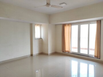 Room in 2 BHK Apartment at Mermit Tower, Lower Parel – for Rent