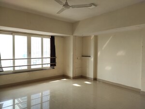 Room in 2 BHK Apartment at Mermit Tower, Lower Parel – for Rent