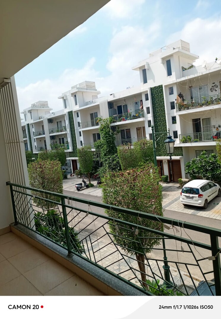 Balcony, delphine-central-park-estates 4 Bedroom 5200 Sq.Ft. Apartment In Sector 104 Gurgaon 9442701