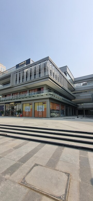  Co-working Space For Sale in Bhutani City Center, Sector 150