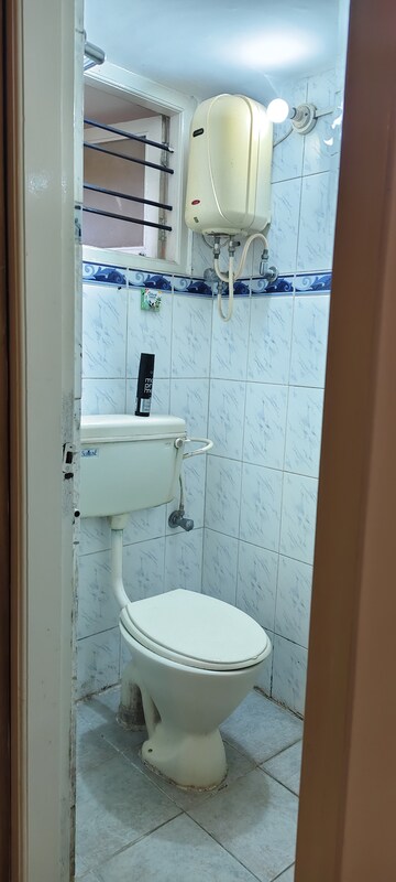 Bathroom in 2 BHK Builder Floor at Halasuru – for Rent