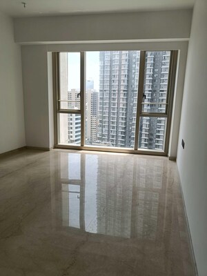 Room in 4 BHK Apartment at Worli – for Sale