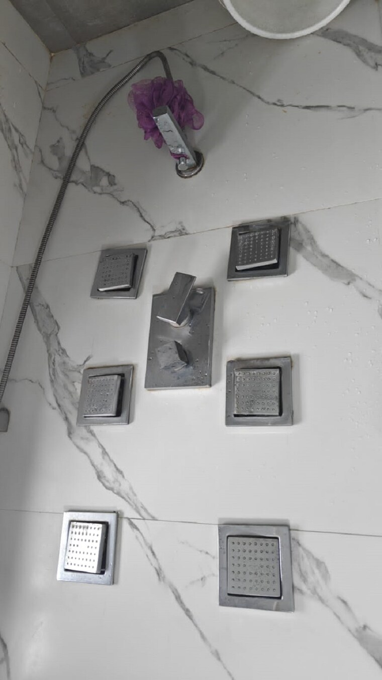 undefined, santacruz west 2 Bedroom 750 Sq.Ft. Apartment In Santacruz West Mumbai 9442910