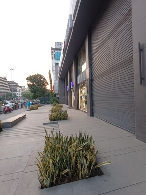  Showroom – Exterior View View at One Platinum, Cbd Belapur Sector 15 - for Sale