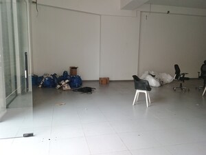 Team Area in  Showroom at One Platinum, Cbd Belapur Sector 15 – for Sale