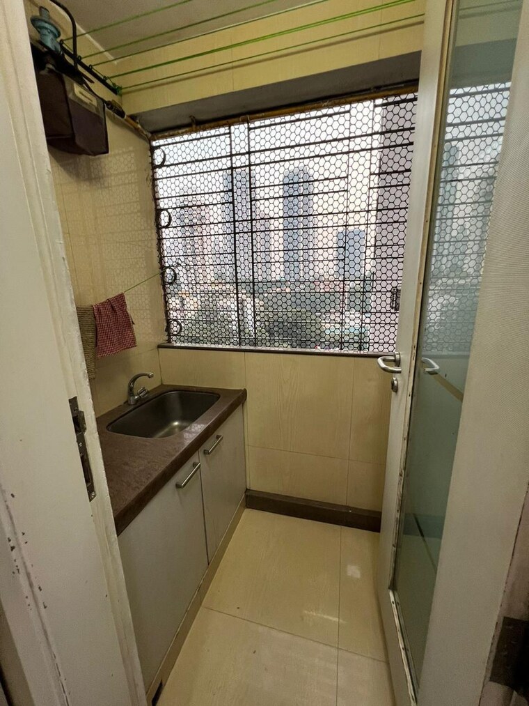 Team Area, satellite-tower 2 Bedroom 1205 Sq.Ft. Apartment In Goregaon East Mumbai 9442978