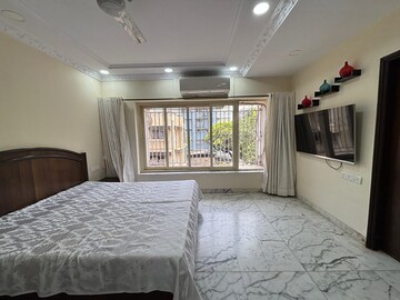 Bedroom in 3 BHK Apartment at Bandra West – for Rent