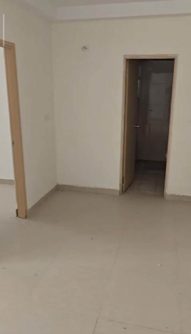 Room, mantri-serenity 2 Bedroom 1040 Sq.Ft. Apartment In Kanakapura Road Bangalore 9443092