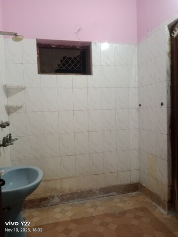 Bathroom in 2 BHK Builder Floor at Ashoka Enclave Faridabad, Sector 34 – for Sale