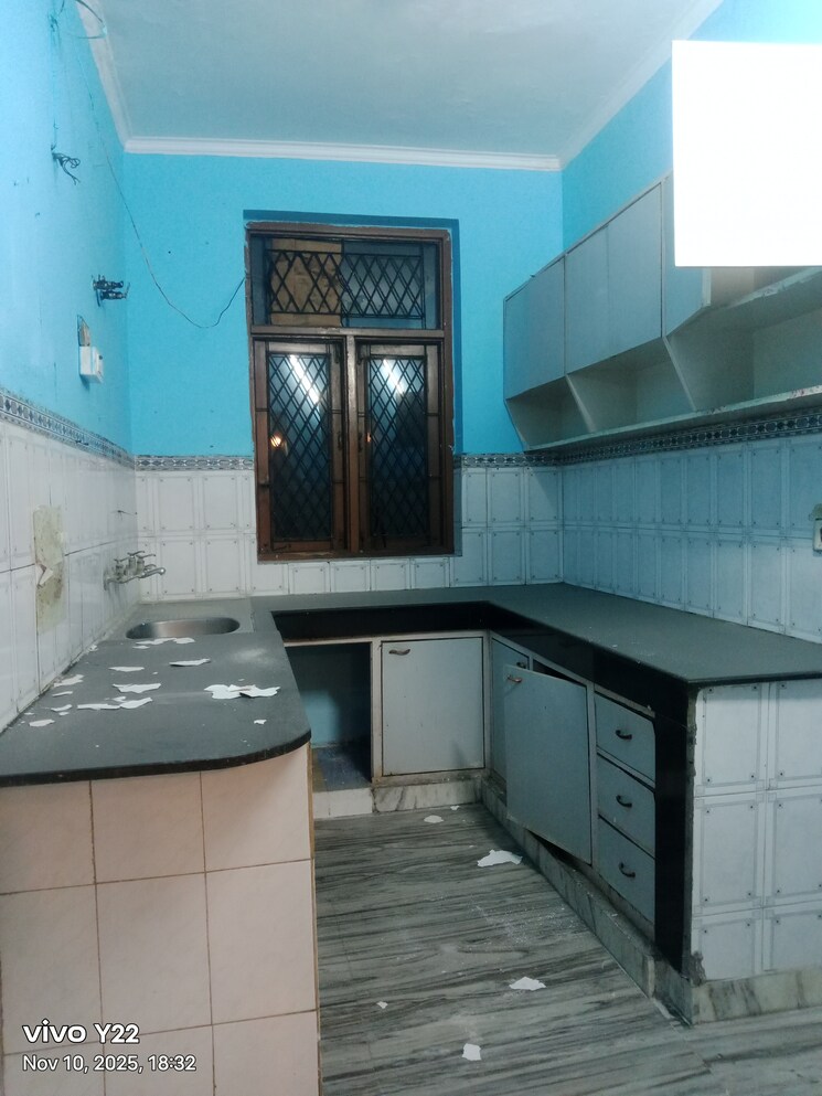 Kitchen, ashoka-enclave-faridabad 2 Bedroom 1800 Sq.Ft. Builder Floor In Sector 34 Faridabad 9443139