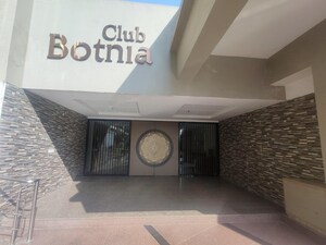 Parking in 2 BHK Apartment at Gulshan Botnia, Sector 144 – for Sale