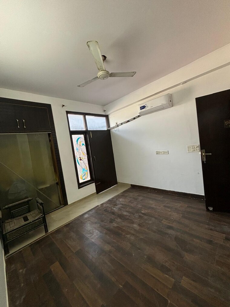 Room, chattarpur 3 Bedroom 1150 Sq.Ft. Builder Floor In Chattarpur Delhi 9443206