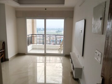 Room in 3 BHK Apartment at Oasis GrandStand, Sector 22d Yamuna Expressway – for Rent